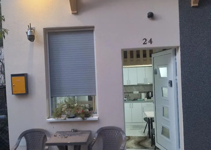 公寓 Dragana 斯雷姆斯卡米特罗维察